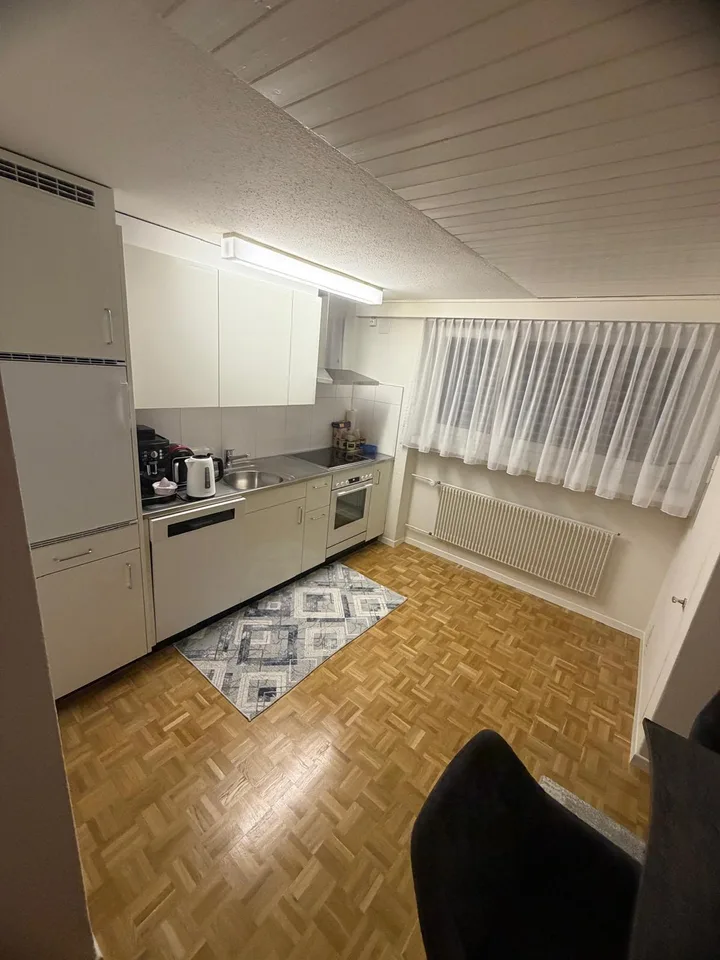 Heimelige 2.5-Zimmerwohnung im Dachgeschoss! – Foto 2 von 7