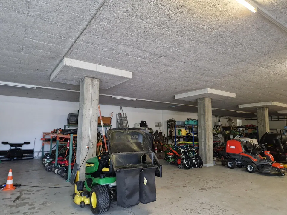 Befahrbare Gewerbefläche im EG mit Büro in Dübendorf – photo 11 sur 11