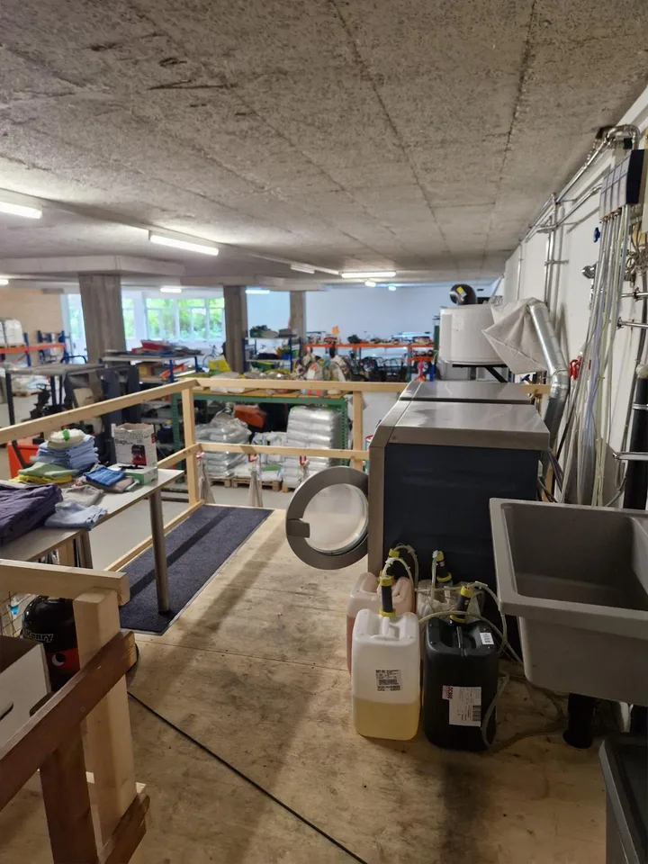 Befahrbare Gewerbefläche im EG mit Büro in Dübendorf – photo 5 sur 11