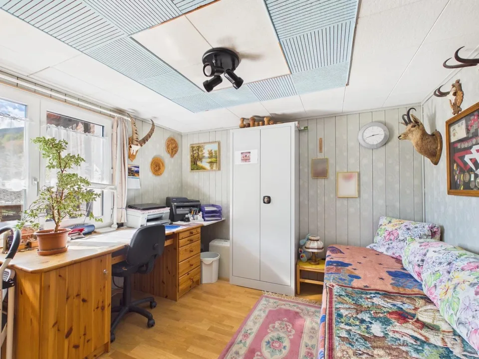 Traditional Valais house with charm and potential – photo 19 of 22