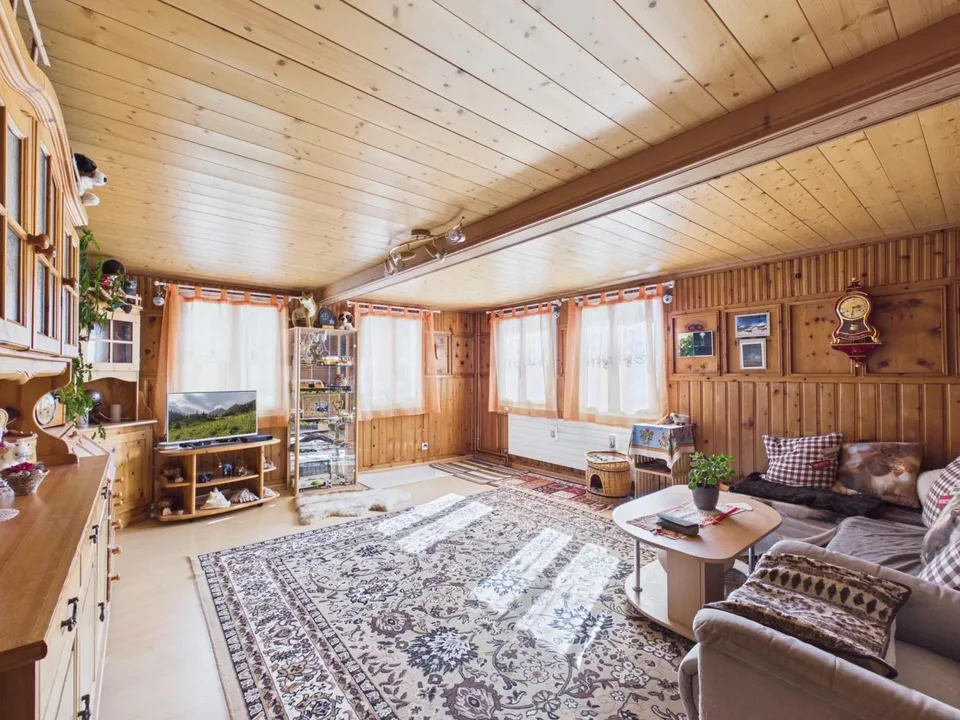 Traditional Valais house with charm and potential – photo 5 of 22