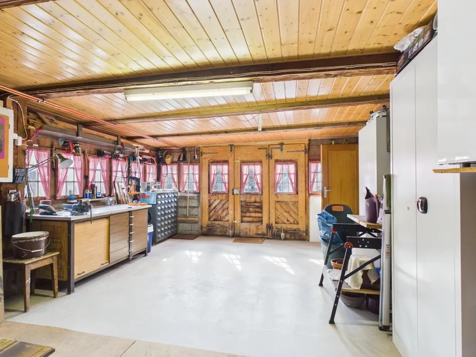 Traditional Valais house with charm and potential – photo 4 of 22