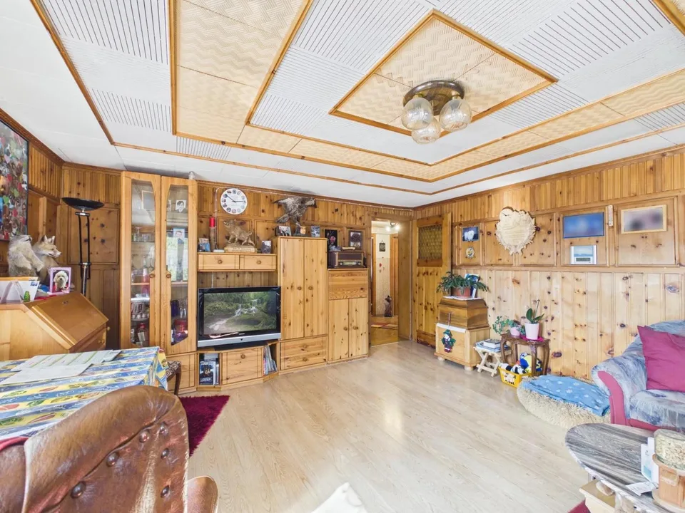 Traditional Valais house with charm and potential – photo 13 of 22
