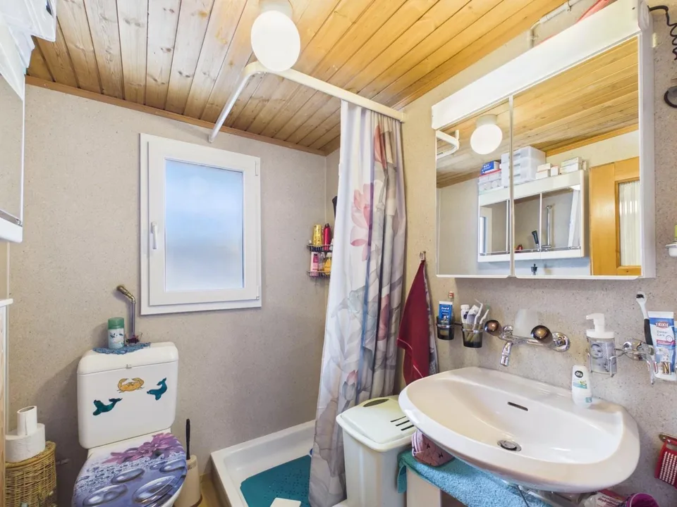 Traditional Valais house with charm and potential – photo 18 of 22