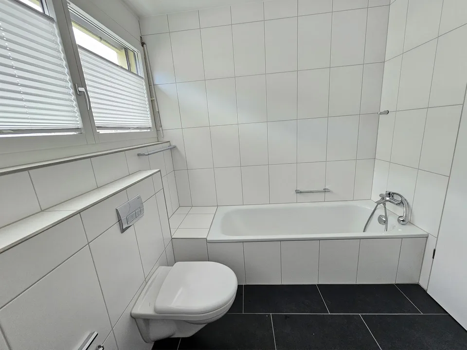 Helle und moderne 4½-Zimmer-Wohnung an zentraler Lage – foto 7 di 17