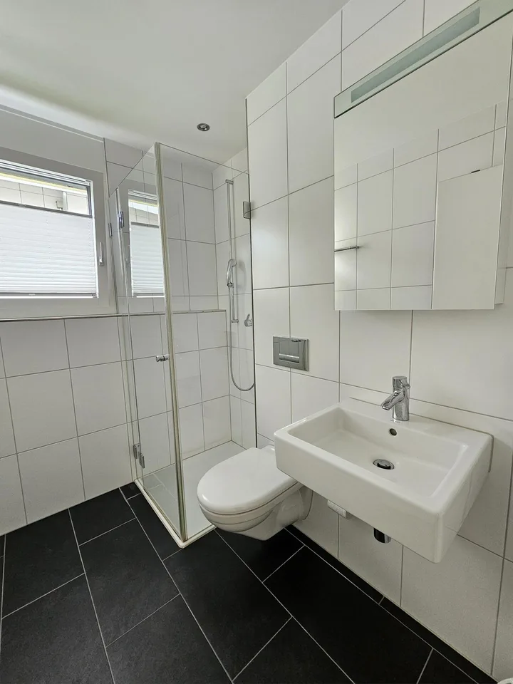 Helle und moderne 4½-Zimmer-Wohnung an zentraler Lage – foto 16 di 17