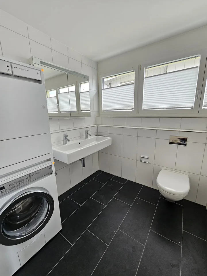 Helle und moderne 4½-Zimmer-Wohnung an zentraler Lage – foto 6 di 17