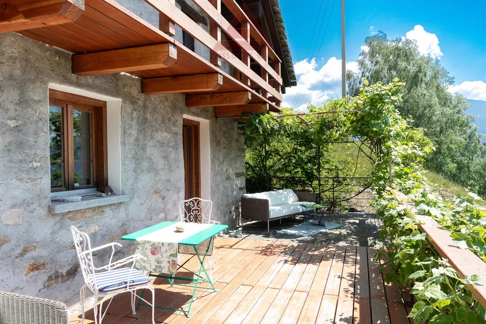 Paradies mit 4.5 Zimmern in Buseno / Paradiso di 4.5 locali a Buseno – foto 9 di 13