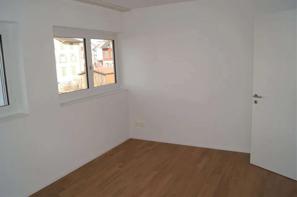 Grosse 3.5 Zimmer Wohnung 97m² - Im Zentrum und nahe Bahnhof – photo 11 sur 11