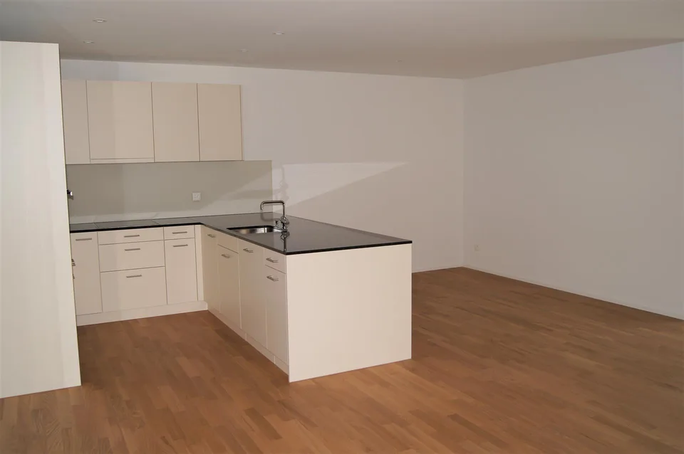 Grosse 3.5 Zimmer Wohnung 97m² - Im Zentrum und nahe Bahnhof – photo 2 sur 11