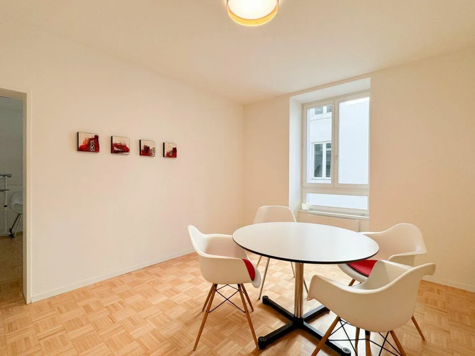 Zentrale Büroräumlichkeit im Herzen der Luzerner Neustadt – Foto 7 von 10
