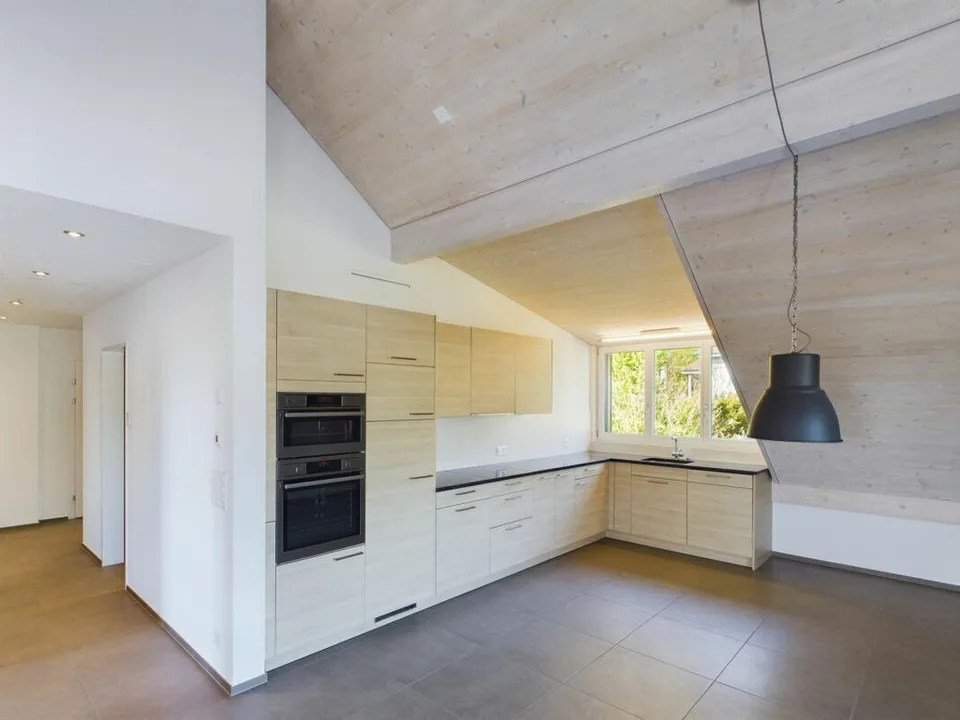 Dachwohnung am Südhang mit Weitblick – Foto 6 von 14