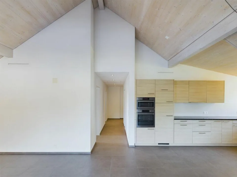 Dachwohnung am Südhang mit Weitblick – Foto 7 von 14