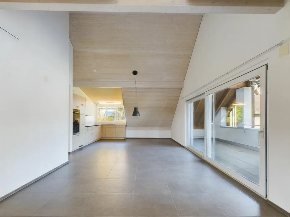Dachwohnung am Südhang mit Weitblick – Foto 4 von 14