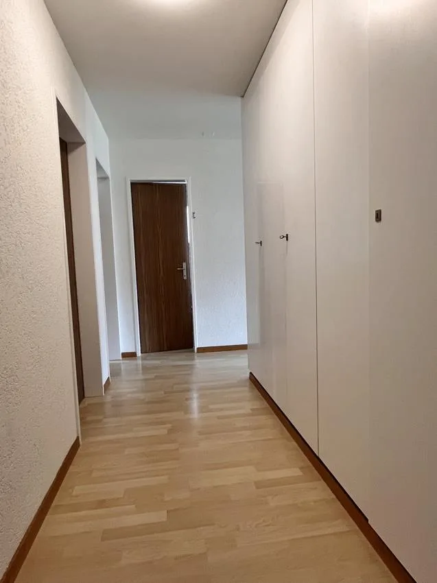 gepflegte 4.5 Zimmer Wohnung an zentraler Lage – Foto 4 von 20