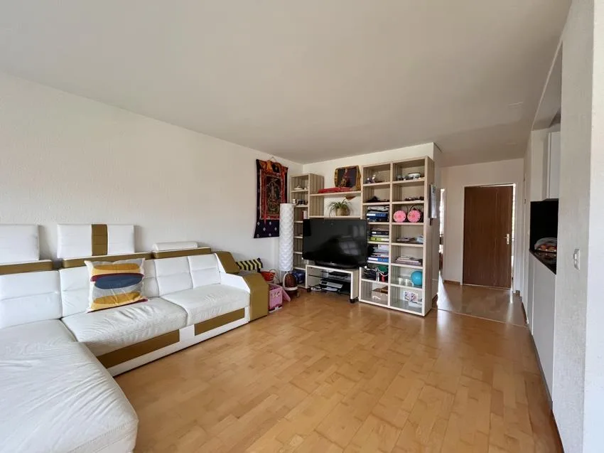 gepflegte 4.5 Zimmer Wohnung an zentraler Lage – Foto 9 von 20
