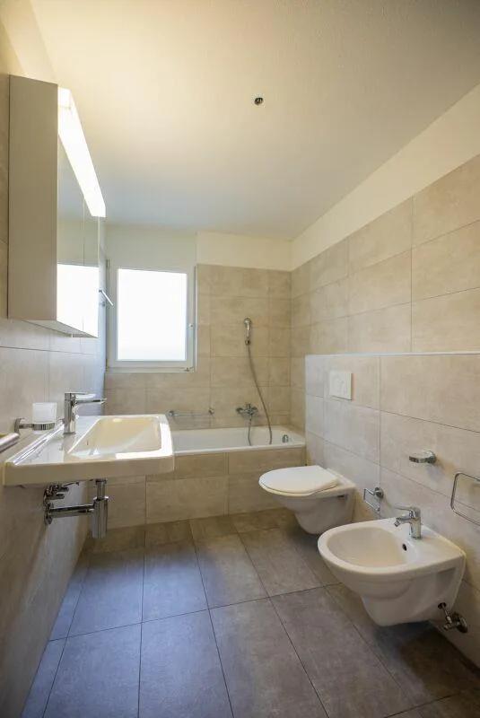 Wir verkaufen in Monte Carasso eine schöne 4,5-Zimmer-Wohnung, umge... – Foto 9 von 17