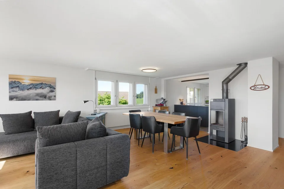 4.5-Zimmer-Wohnung mit traumhaftem Weitblick – Foto 3 von 15