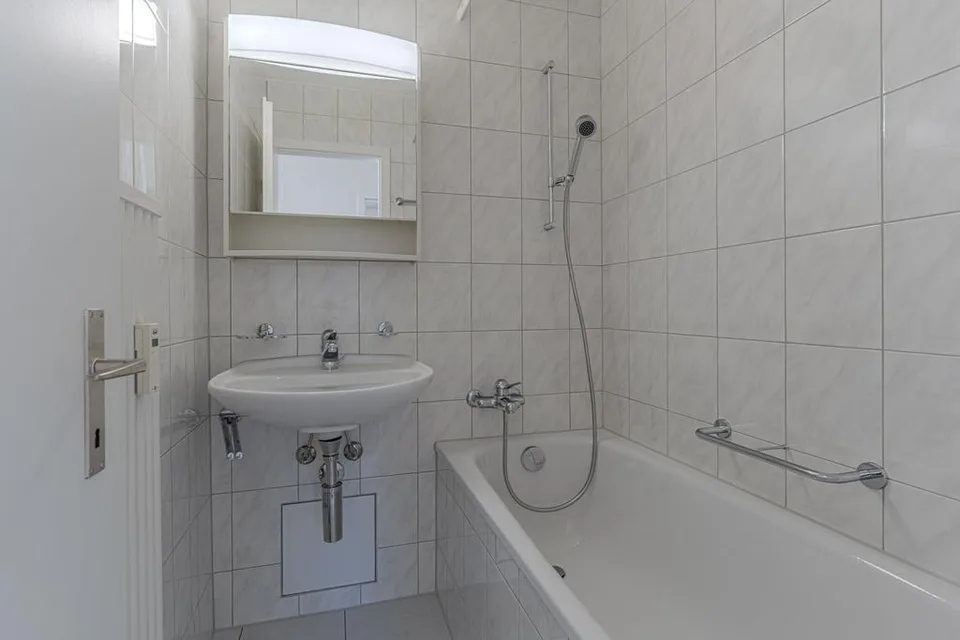 Renovierte 4-Zimmerwohnung zu vermieten – Foto 4 von 12