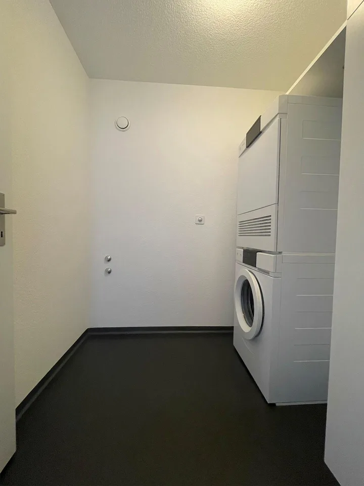 Gemütliche 5.5-Zi-Maisonette-Whg mit Cheminée und Waschturm! – Foto 7 von 13