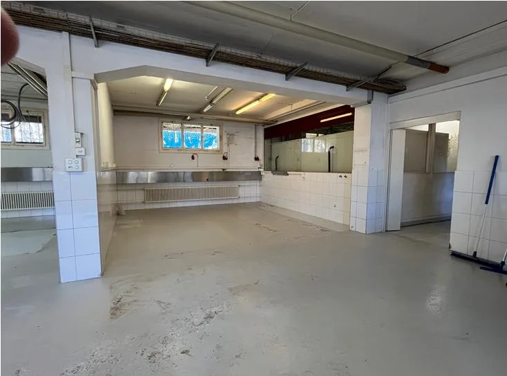 170m2 Gewerberaum in Münsingen – Foto 3 von 6
