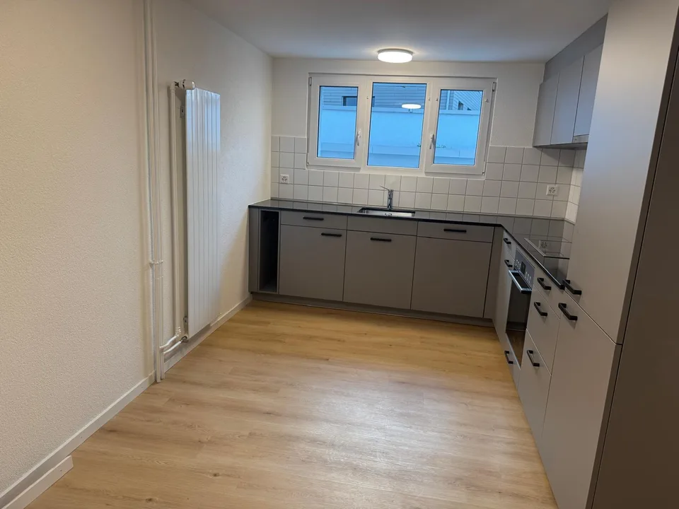 Moderne 3.5-Zimmer-Wohnung in Rothenhausen – foto 2 di 15