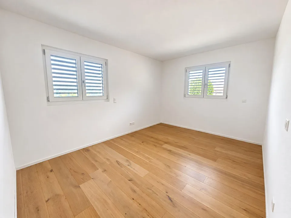 MENDRISIO - Geräumige 4.5-Zimmer-Wohnung mit Studio, privater Waschküche, Terrasse und Garten – Foto 12 von 14