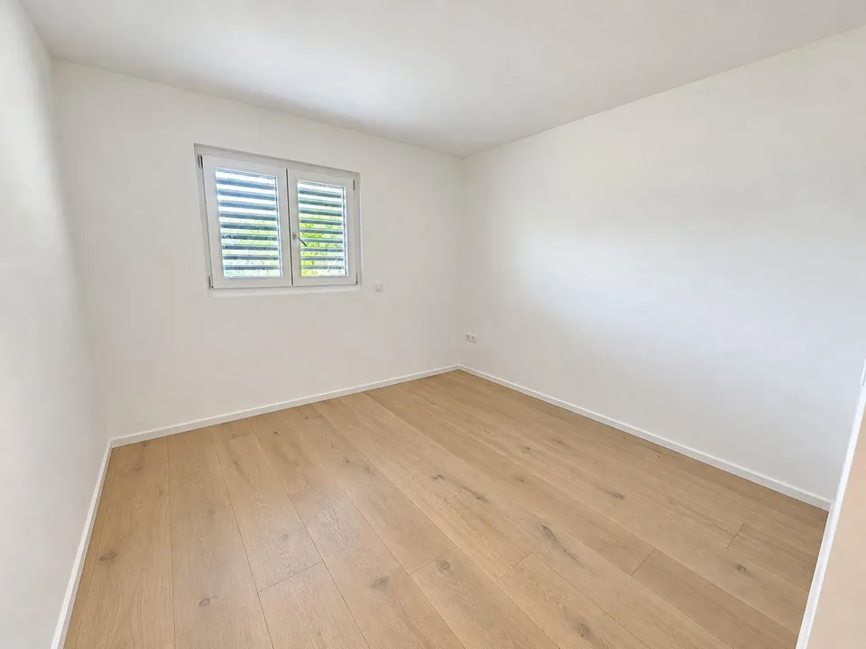 MENDRISIO - Geräumige 4.5-Zimmer-Wohnung mit Studio, privater Waschküche, Terrasse und Garten – Foto 10 von 14