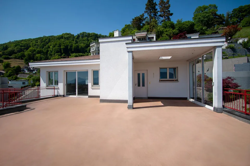 3½-Zimmer-Attikawohnung mit grosser Terrasse und toller Aussicht – Foto 4 von 20