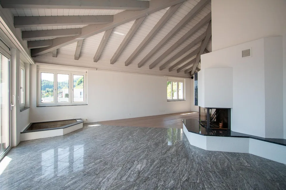 3½-Zimmer-Attikawohnung mit grosser Terrasse und toller Aussicht – Foto 9 von 20