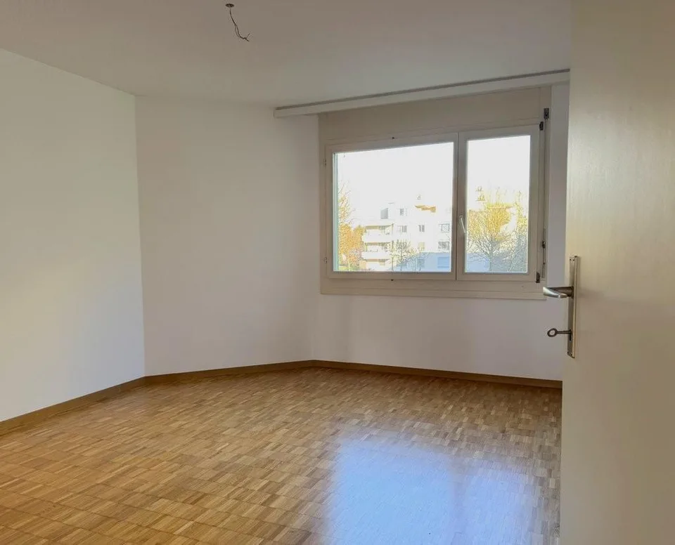 Geräumige 4.5 Zimmer-Wohnung an ruhiger Lage in Zollikofen – foto 6 di 10