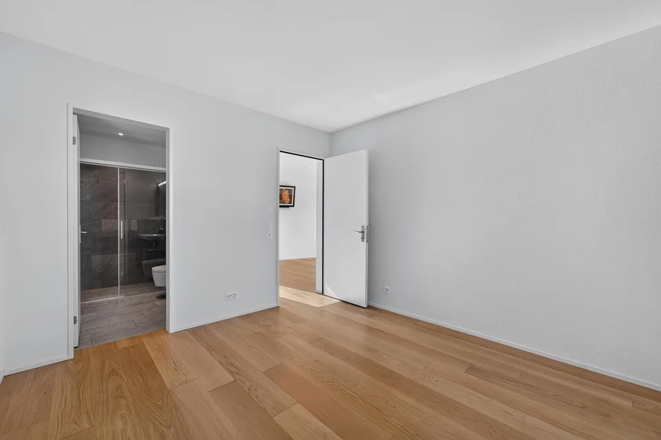 Exklusive 3.5-Zimmer-Attikawohnung mit grosszügiger Terrasse nahe Zug – photo 4 sur 7