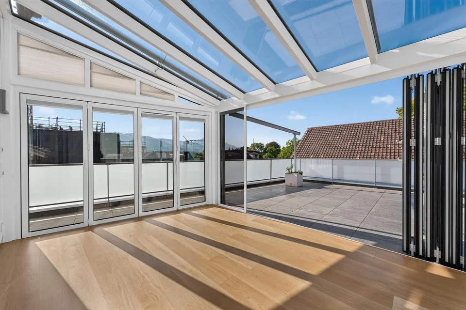 Exklusive 3.5-Zimmer-Attikawohnung mit grosszügiger Terrasse nahe Zug – photo 6 sur 7