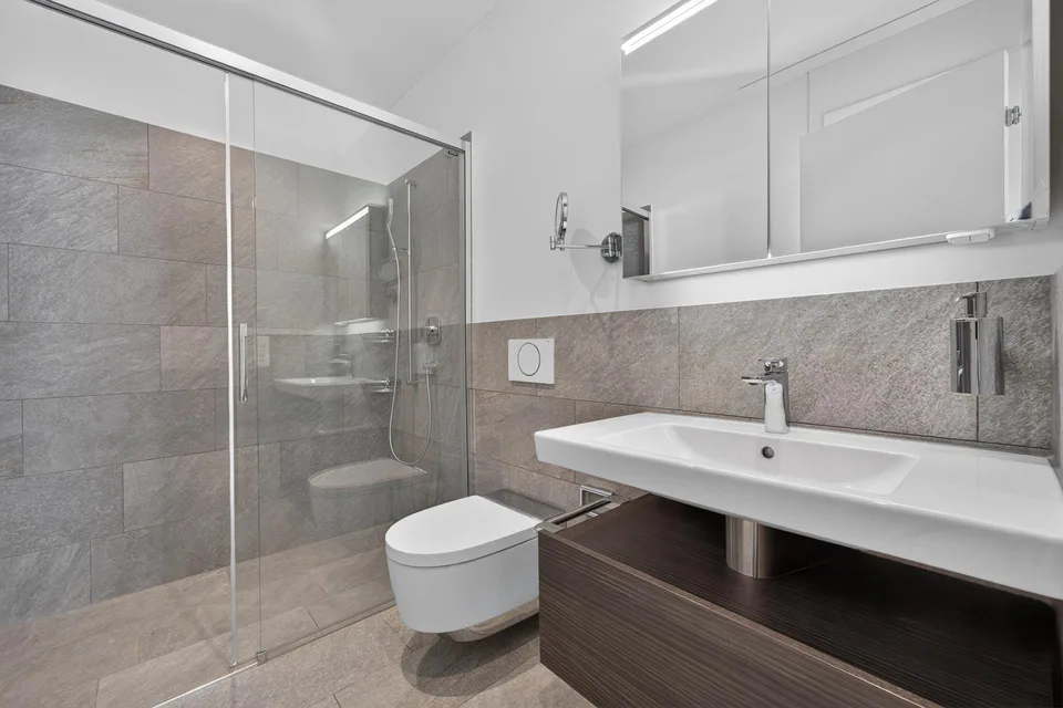 Exklusive 3.5-Zimmer-Attikawohnung mit grosszügiger Terrasse nahe Zug – photo 5 sur 7