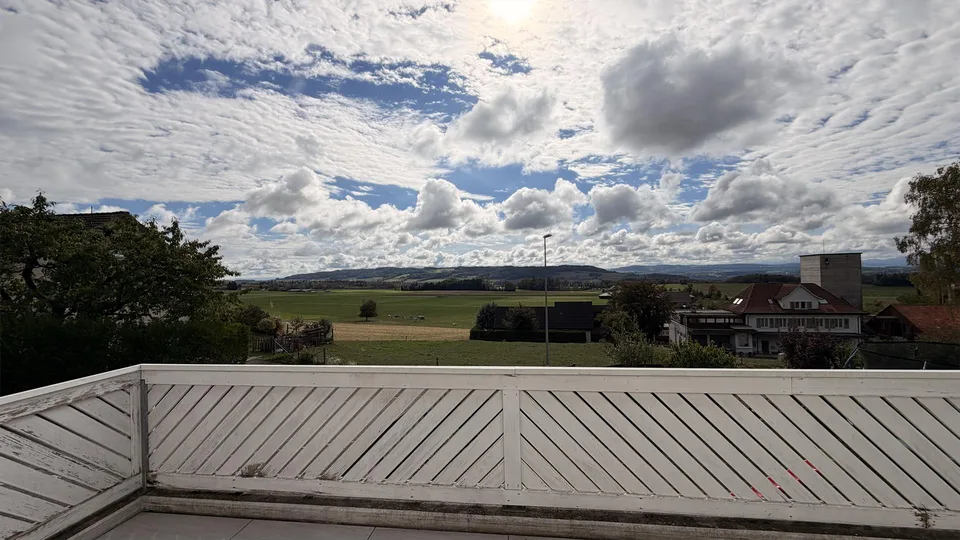 Grosszügiges Zweifamilienhaus mit 366 m² Wohnfläche und Alpenpanorama – Foto 8 von 15