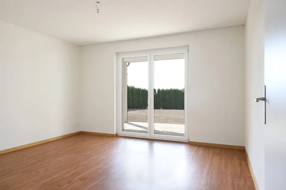 Grosszügiges Zweifamilienhaus mit 366 m² Wohnfläche und Alpenpanorama – Foto 14 von 15
