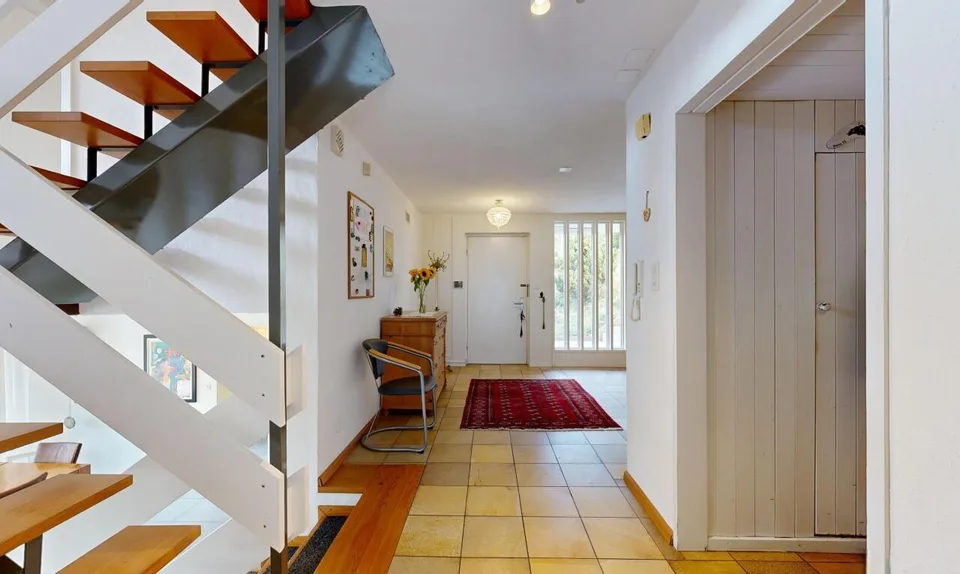 Wohntraum mit Ferienfeeling, Privatsphäre und fantastischer Aussicht – Foto 2 von 11