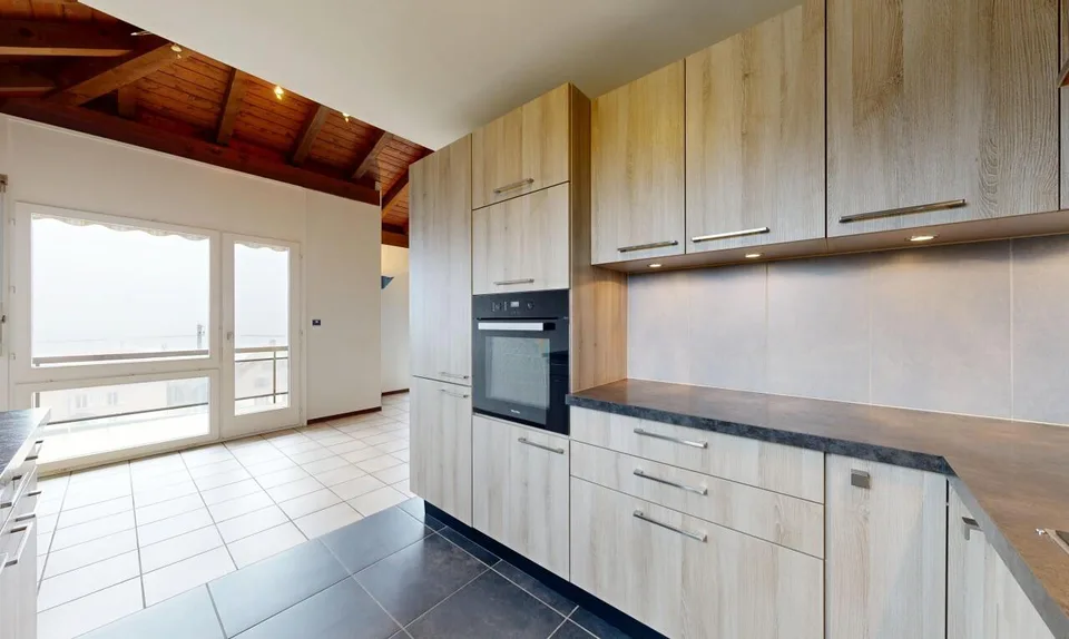 5 Zimmer Attikawohnung in St-Blaise – Foto 7 von 13