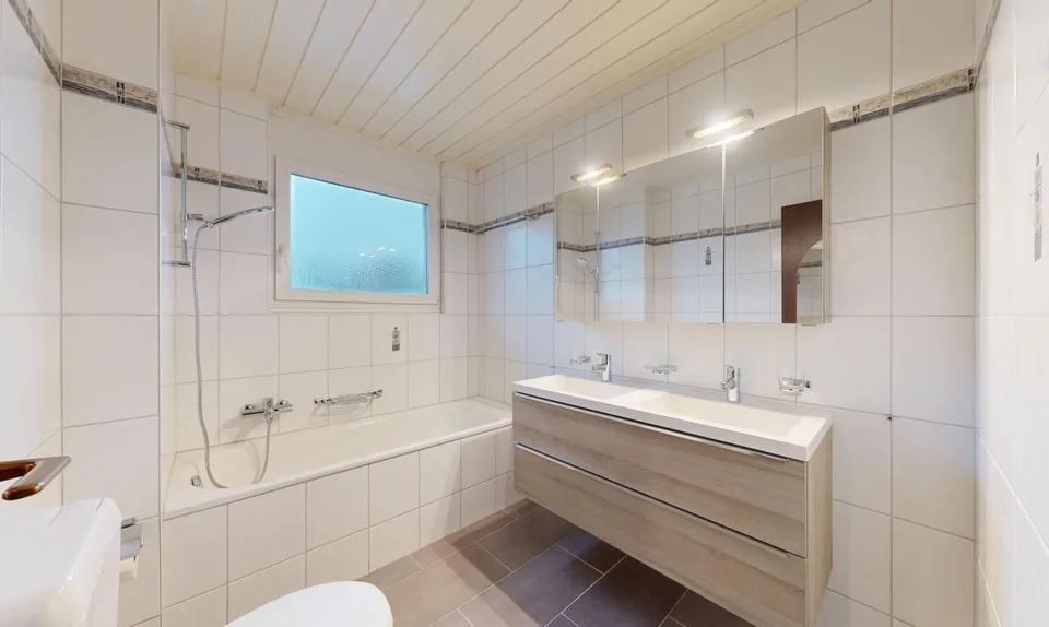 5 Zimmer Attikawohnung in St-Blaise – Foto 11 von 13