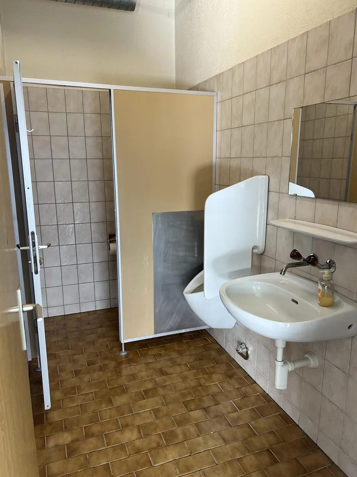 Moderne, helle Gewerbefläche mit vielseitigen Nutzungsmöglichkeiten – Foto 5 von 7