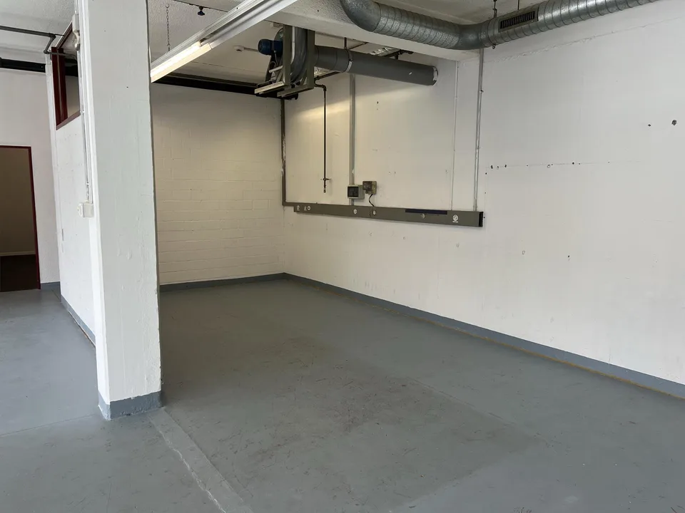 Moderne, helle Gewerbefläche mit vielseitigen Nutzungsmöglichkeiten – Foto 3 von 7
