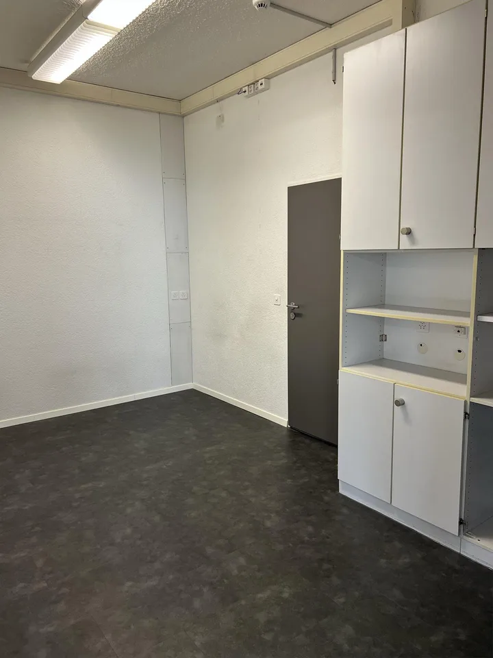 Moderne, helle Gewerbefläche mit vielseitigen Nutzungsmöglichkeiten – Foto 6 von 7