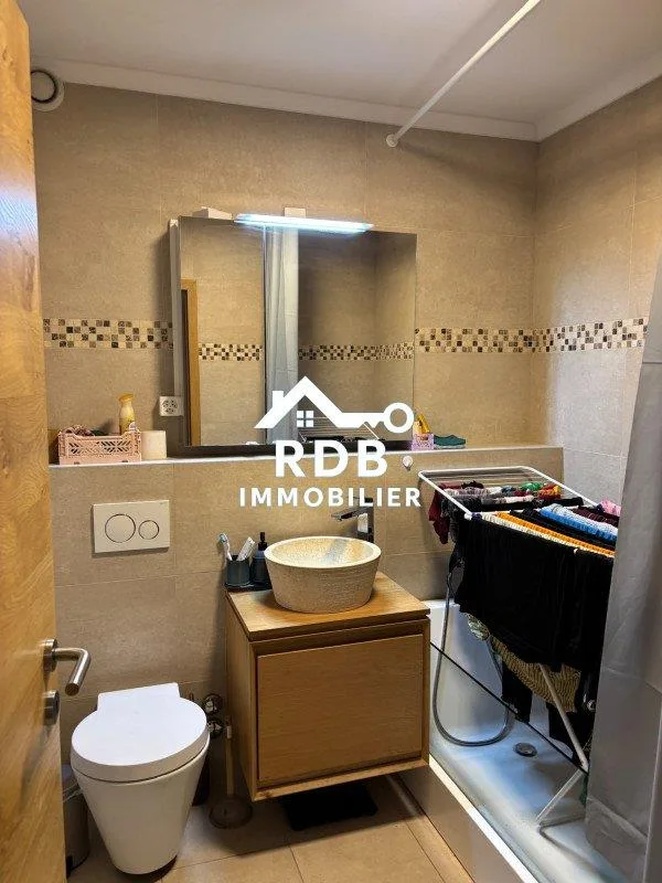 Appartement de 4 pièces au 2ème étage situé à Genève 1205 – photo 6 sur 6