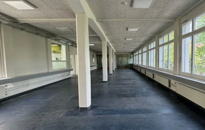 Gewerbe und Lagerflächen zu attraktiven Konditionen zu vermieten – foto 12 di 12