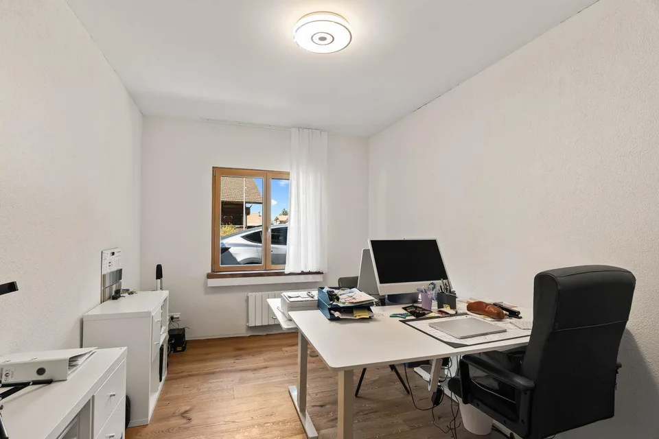 Modern umgebaute 4.5-Zimmer-Wohnung mit 135 m² Wohnfläche – foto 12 di 13