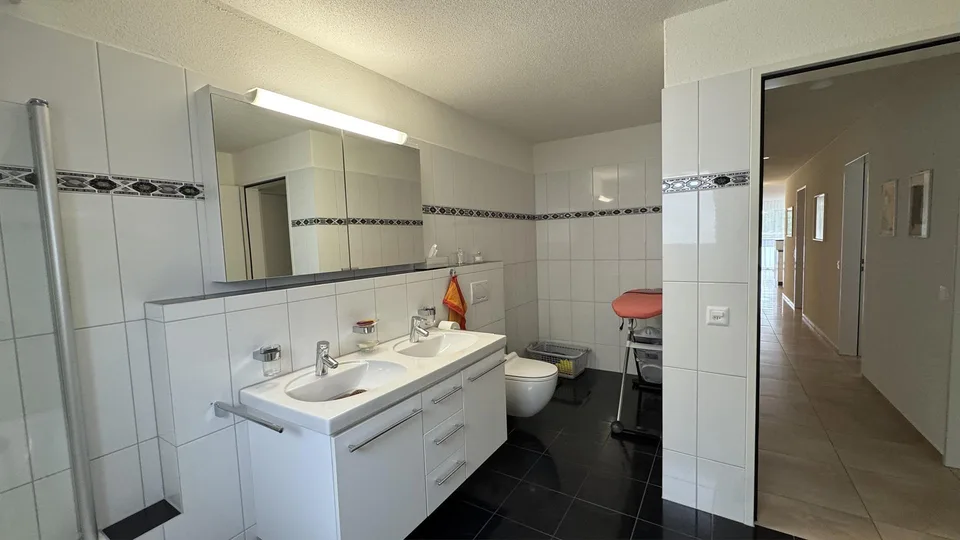 4.5-Zimmerwohnung mit Einstellplatz – Foto 5 von 7