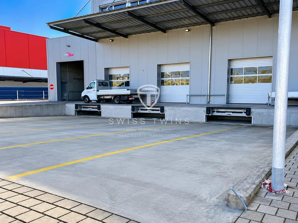 Top Gewerbestandort Oberrüti - 3'400 m² Lagerfläche mit optimaler L... – Foto 12 von 13