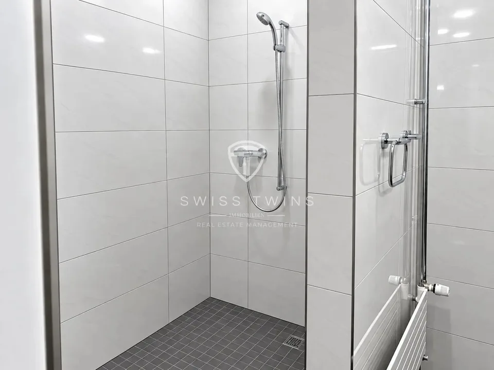 Top Gewerbestandort Oberrüti - 3'400 m² Lagerfläche mit optimaler L... – Foto 10 von 13