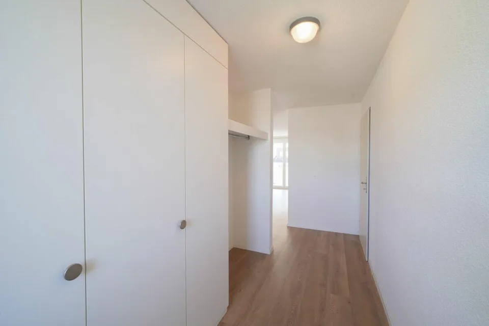 Attraktive 6.5-Zimmer-Maisonettewohnung - Wohnkomfort auf zwei Ebenen – Foto 3 von 9
