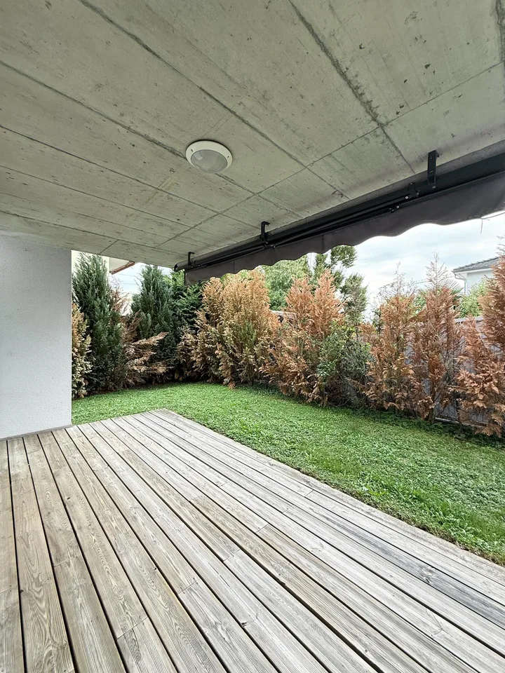 Modern wohnen mit einem Stück Grün vor der Tür – Foto 7 von 10